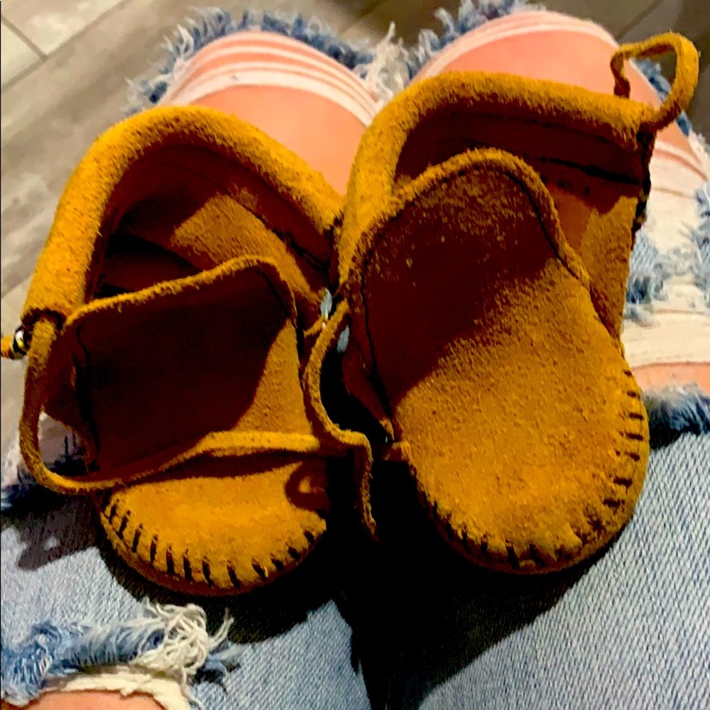 Baby Moccasins - Picture 4 of 9